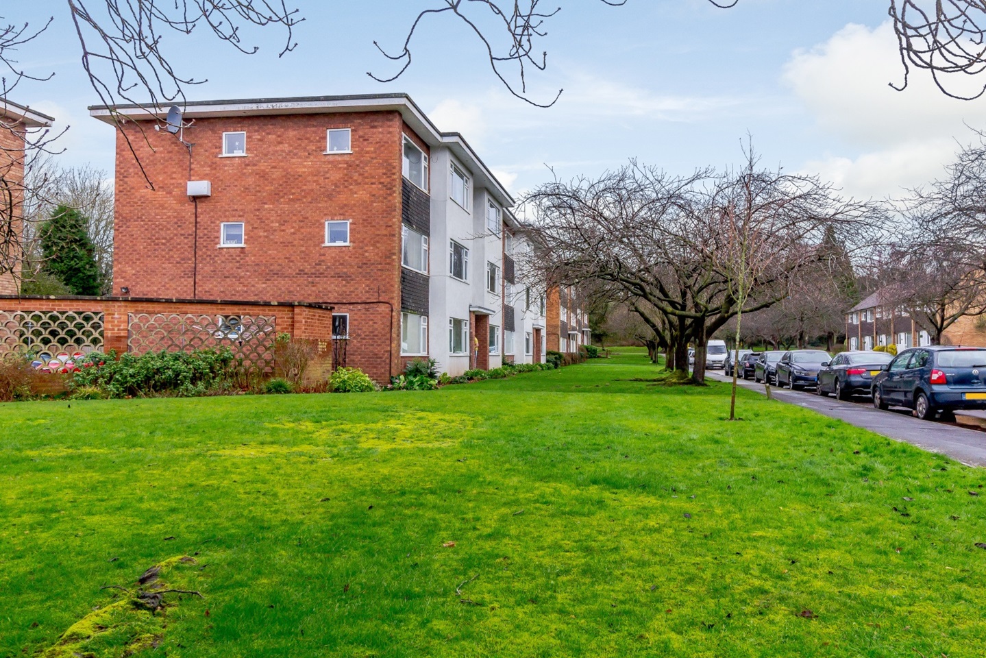 Sutton Coldfield - 2 Bed Flat, Fawdry Close, B73 - To Rent Now for £960 ...