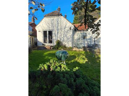 1 Bed Semi-Detached House, Norwich Street, NR9