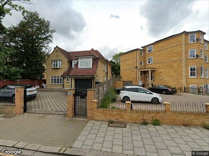1 Bed Flat, The Grove, TW7