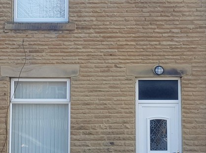2 Bed Terraced House, Batley, WF17