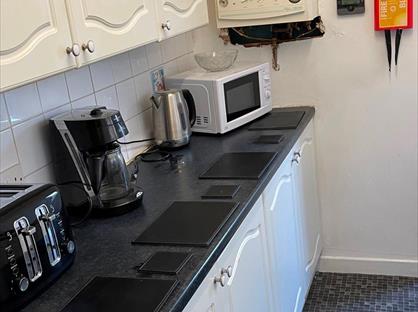 Room in a Shared House, Neachells Lane, WV11