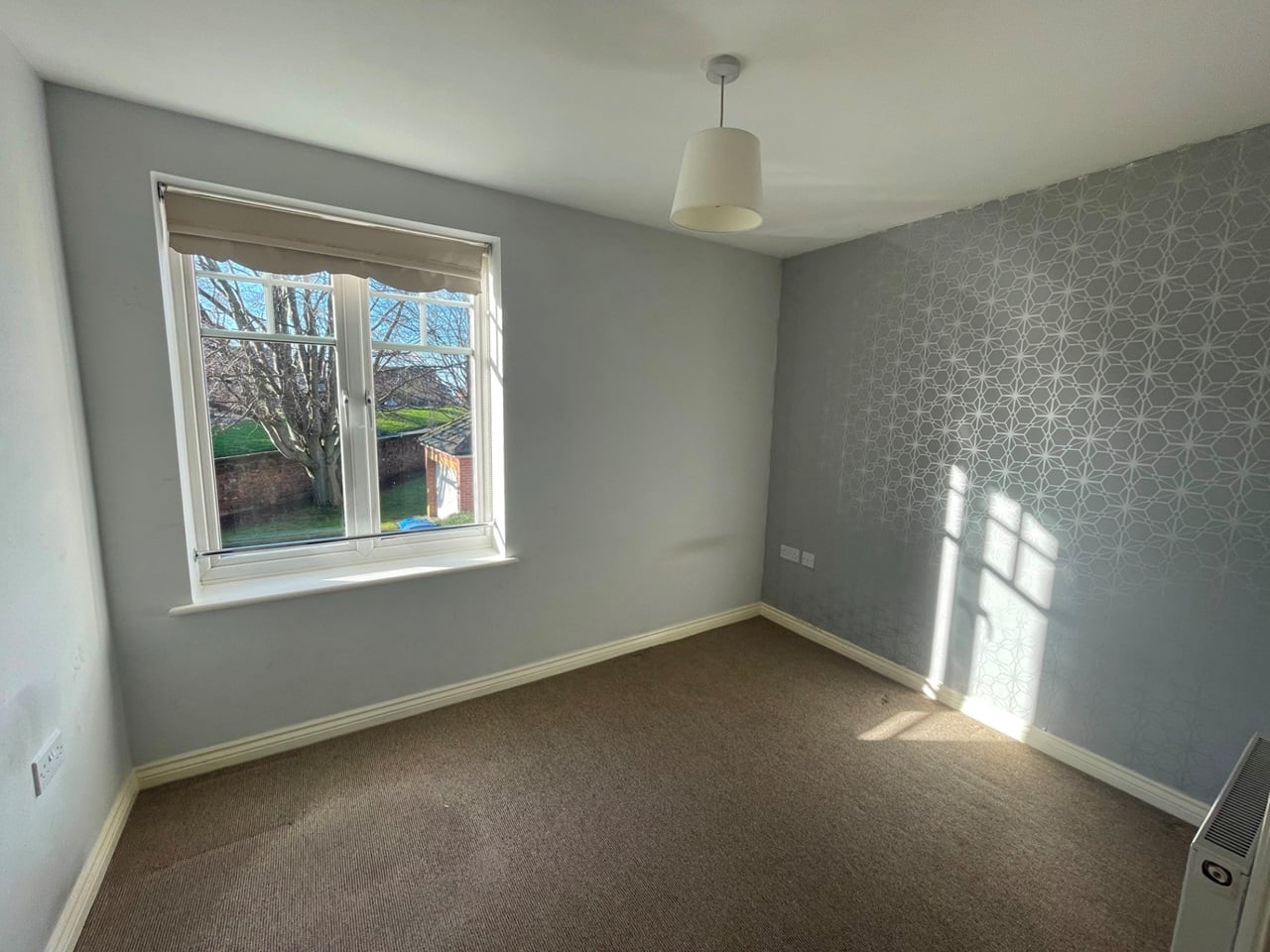 2 Bed Flat, Davenham Court, L15 photo 4