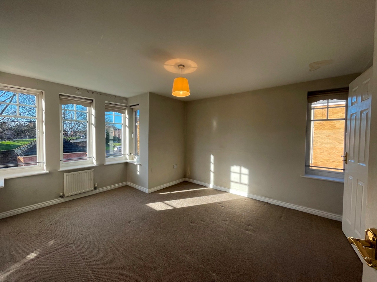 2 Bed Flat, Davenham Court, L15 photo 5