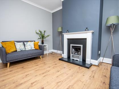 3 Bed Terraced House, Cross Street, BB5