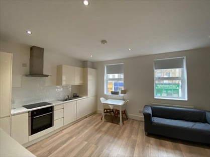 Studio Flat, New Cross Road, SE14
