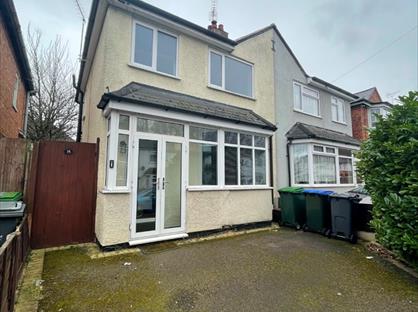3 Bed Semi-Detached House, Merrions Close, B43