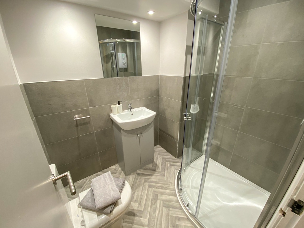 Additional image 6 of 2 Bed Flat, Shrewsbury Road, S2, N1 7GU