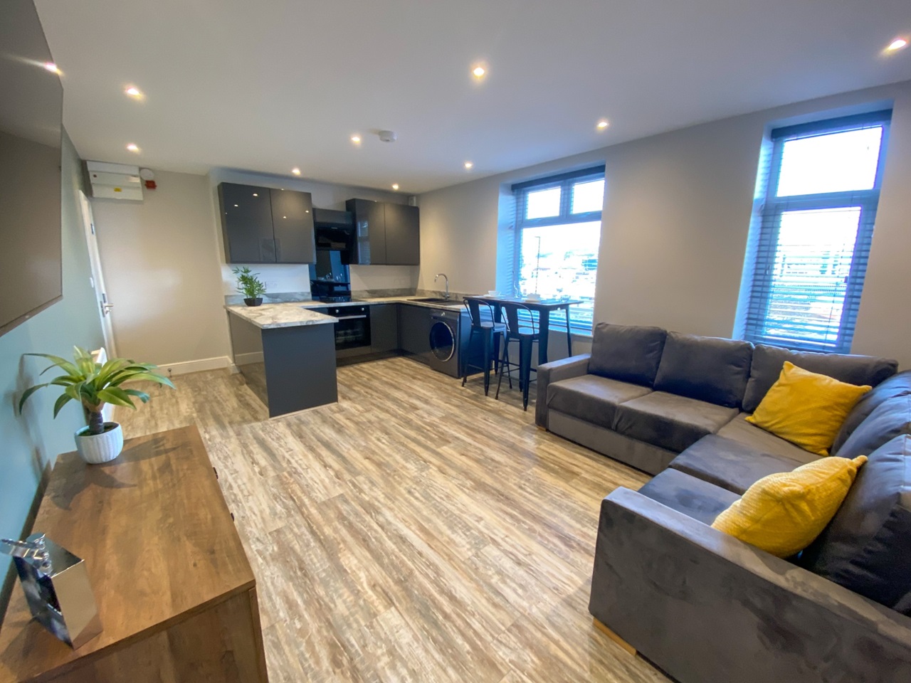 2 Bed Flat, Shrewsbury Road, S2, N1 7GU