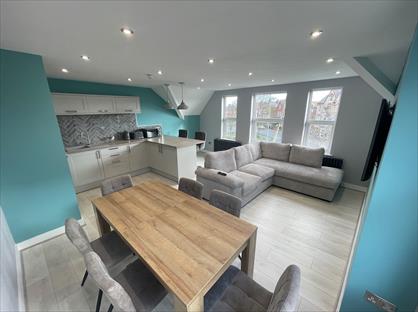 2 Bed Penthouse, Prospect Street, YO15