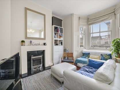 1 Bed Flat, Cornwall Crescent, W11