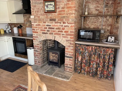2 Bed Maisonette, Market Place, LN7