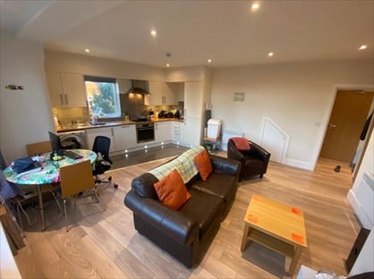 1 Bed Flat, Welburn Drive, LS16