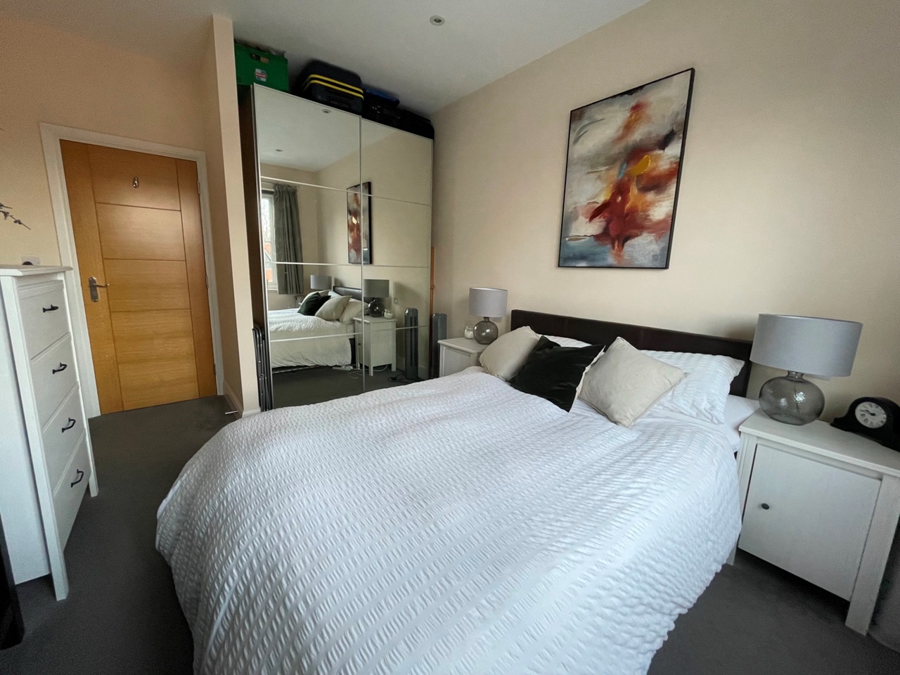 Raynes Park 1 Bed Flat, Durham Road, SW20 To Rent Now for £1,600.00 p/m