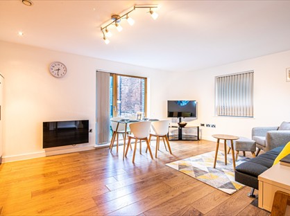 Room in a Shared Flat, I Quarter, S3