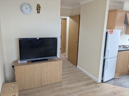 2 Bed Flat, Alencon Link, RG21