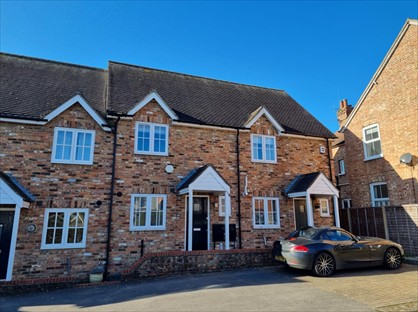 2 Bed Terraced House, Codicote, SG4