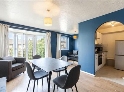 2 Bed Flat, Barnfield Place, E14