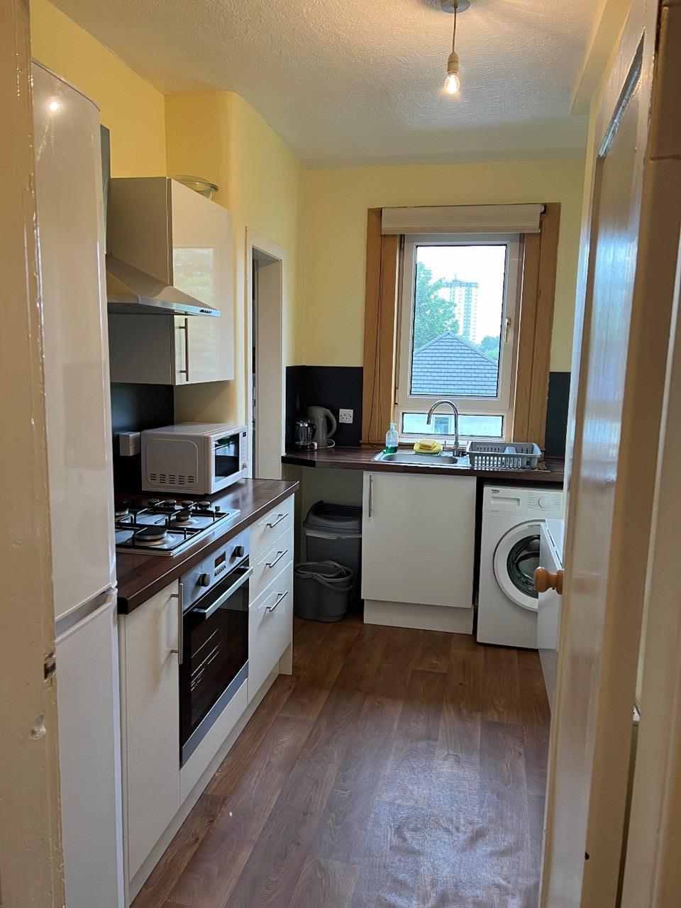 2 Bed Flat, Harefield Drive, G14 photo 4