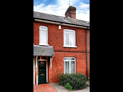 4 Bed Terraced House, Bar End Road, SO23