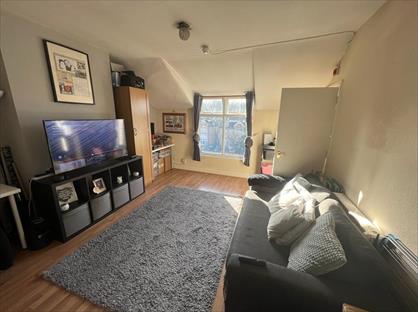 1 Bed Flat, Birdhurst Rise, CR2