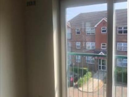 2 Bed Flat, Dudley Close, RM16