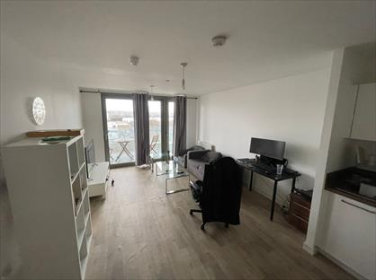2 Bed Flat, Waterside Heights, E16