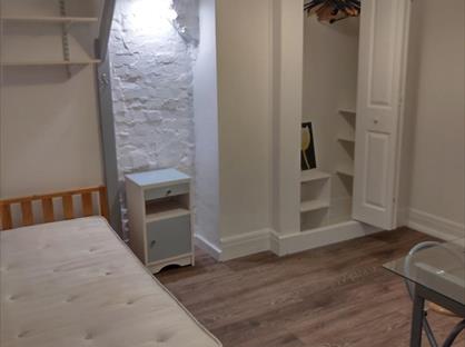 Studio Flat, Pointout Road, SO16