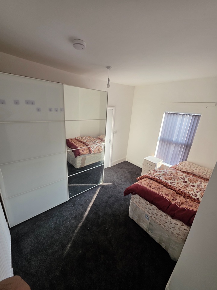 Room in a Shared House, Pretoria Road, B9