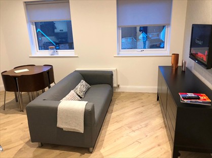 1 Bed Flat, Woodhead Drive, CB4
