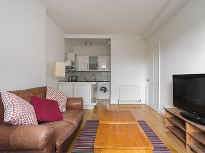 1 Bed Flat, Watson Crescent, EH11