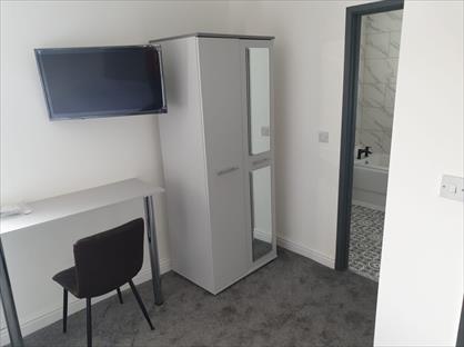 Room in a Shared House, Draycott, TF3