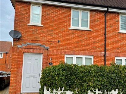 3 Bed Semi-Detached House, Laxton Leaze, PO7