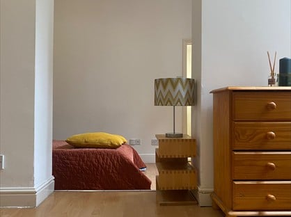 Studio Flat, King's Cross Road, WC1X