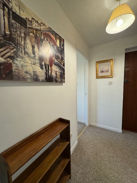 Reading - 1 Bed Flat, Tippett Rise, RG2 - To Rent Now for £1,000.00 p/m