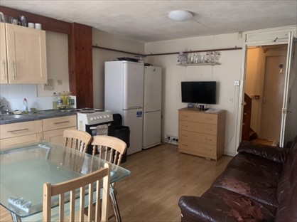 Room in a Shared House, Barchester Close, UB8