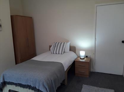 Room in a Shared House, John Street, S80
