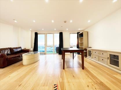 3 Bed Flat, Clonmel Court, E14