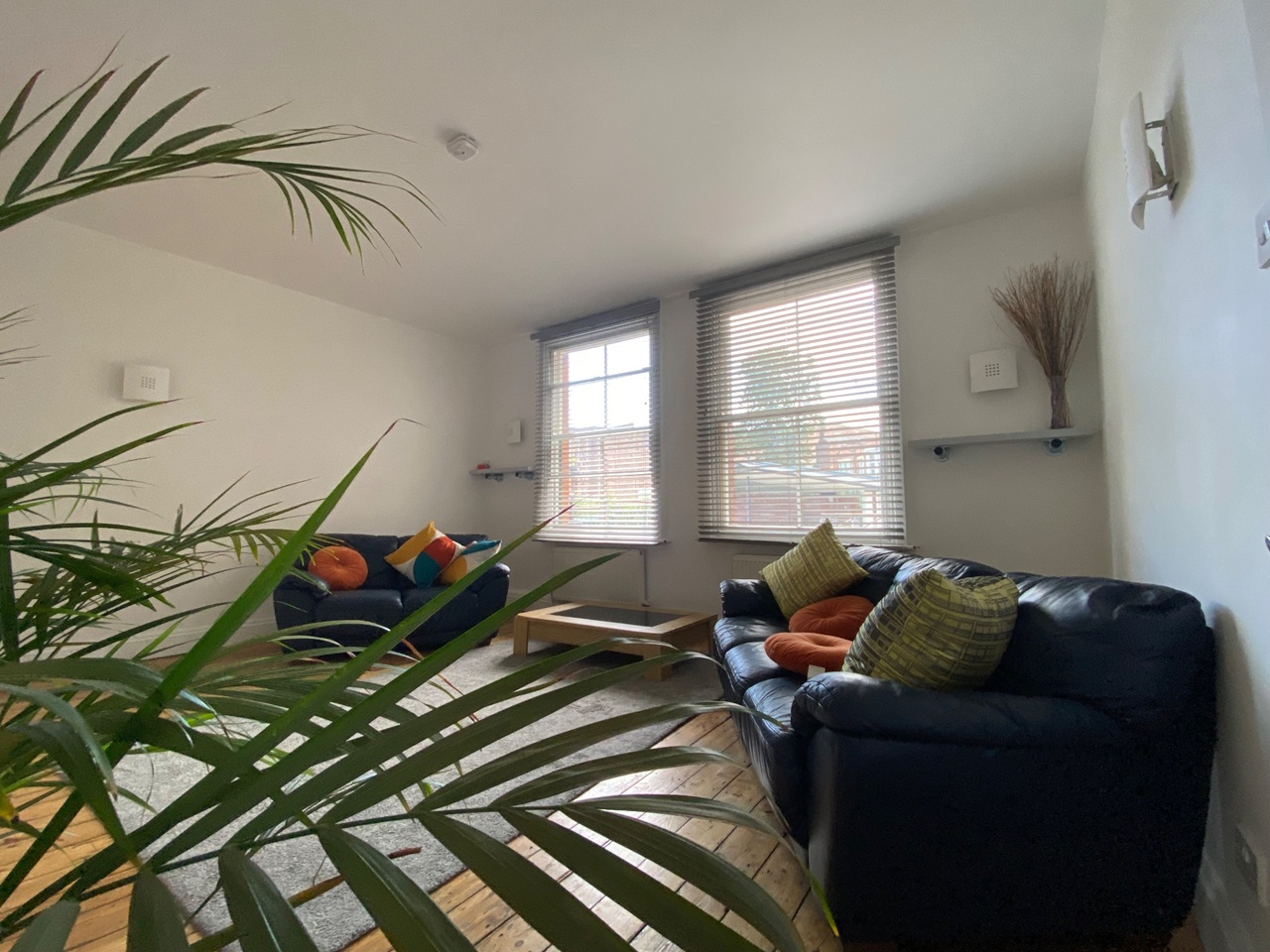 2 Bed Flat, Ribbon Factory, CV1 photo 4