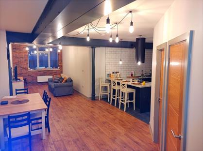 2 Bed Flat, Queen Street, WF1