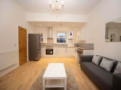 2 Bed Flat, Kirkland Court, CF23