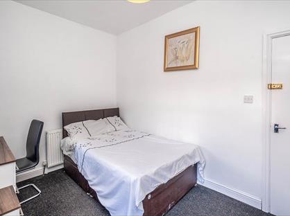 3 Bed Terraced House, Seaford Road, M6