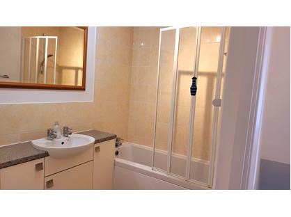 Room in a Shared Flat, Churchfields, E18