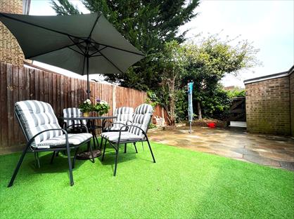 5 Bed Terraced House, Howard Road, KT5