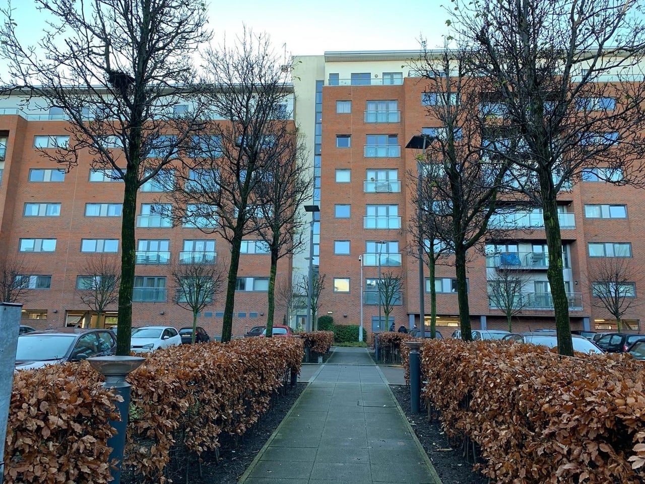 2 Bed Flat, The Reach, L3 photo 2