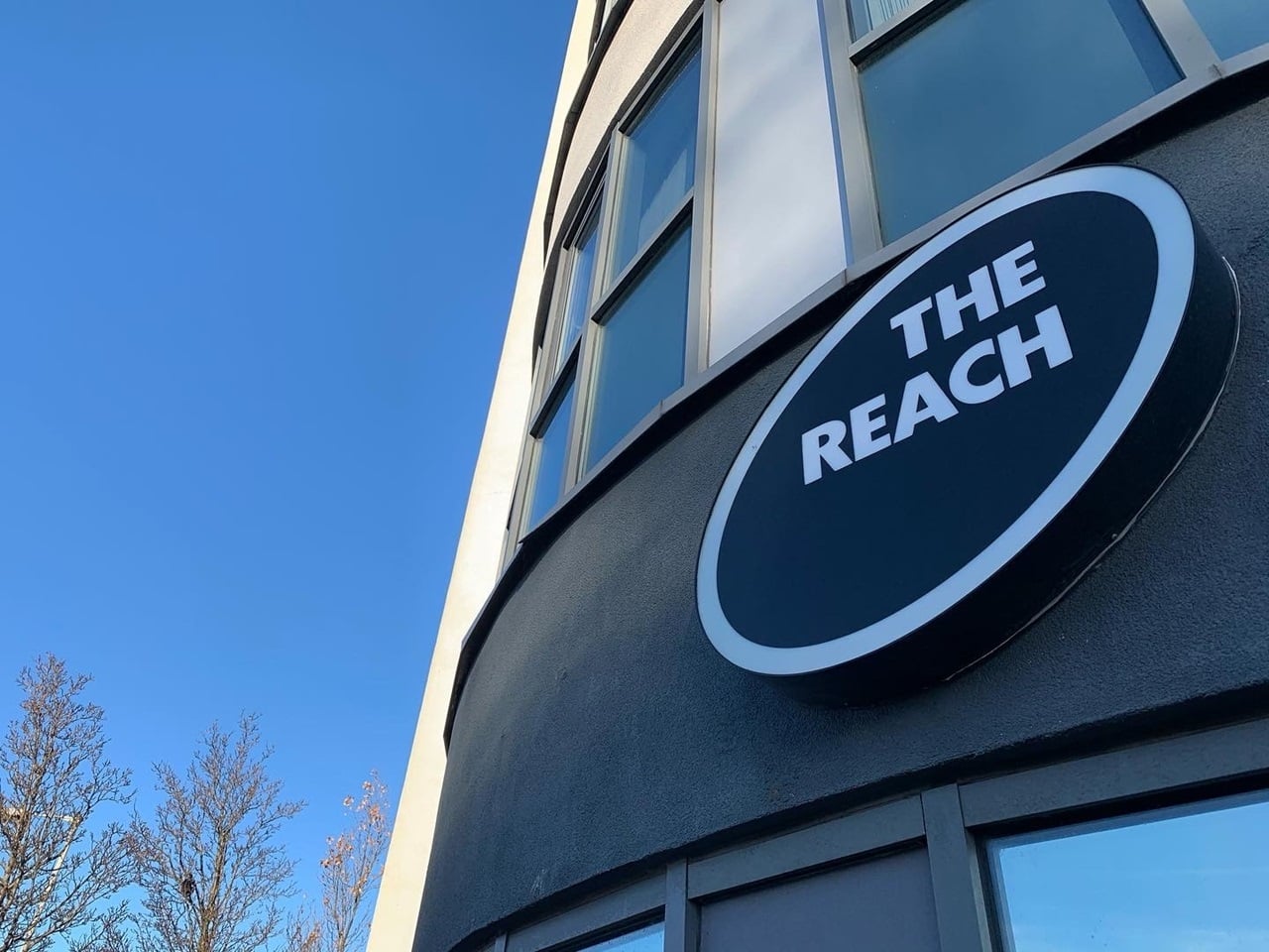 2 Bed Flat, The Reach, L3 photo 3