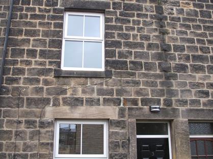 2 Bed Terraced House, Waites Terrace, LS21