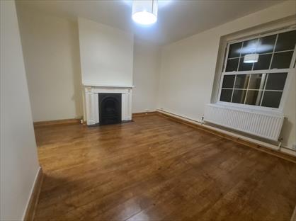 3 Bed Maisonette, Sidlaw House, N16