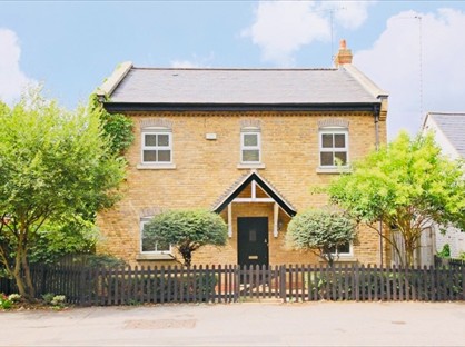 4 Bed Detached House, Cockfosters Road, EN4