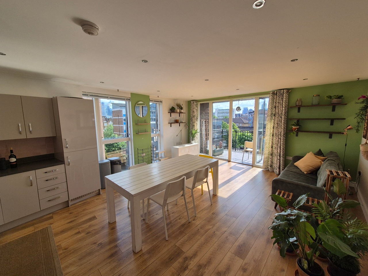 2 Bed Flat, South Mill Apartments, E2, N1 7GU