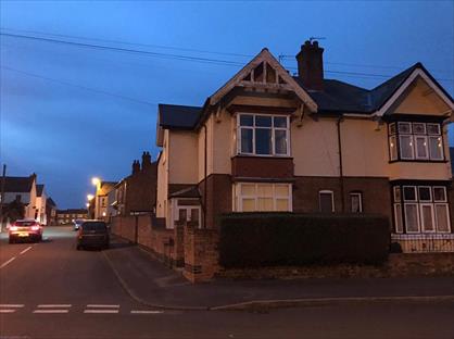 3 Bed Semi-Detached House, Temple Road, WV13